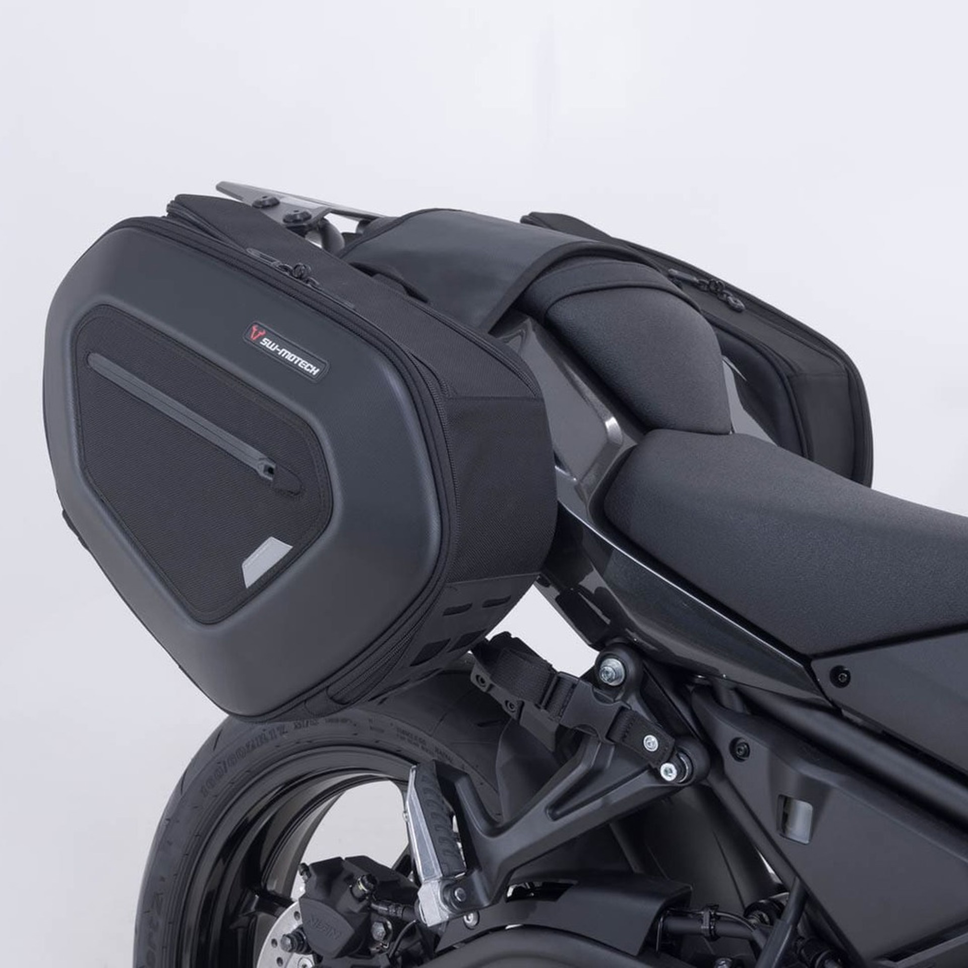 SW-MOTECH-103563-v17-3.jpg