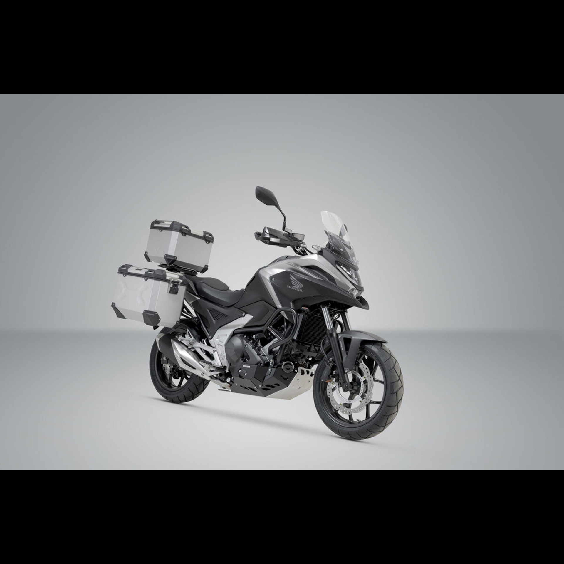 ADV.01.841.75000S 1.jpg