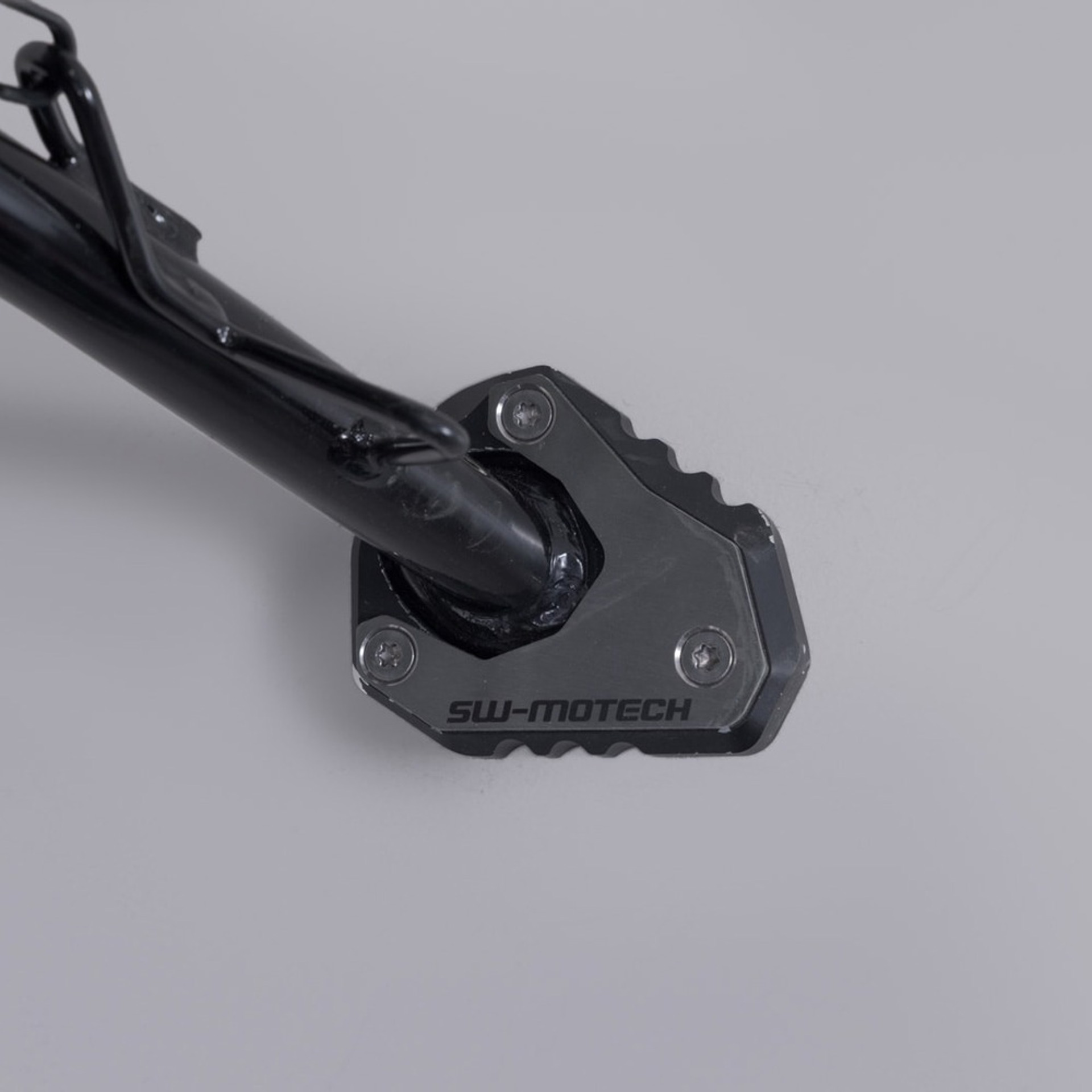 SW-MOTECH-107367-v17-1.jpg
