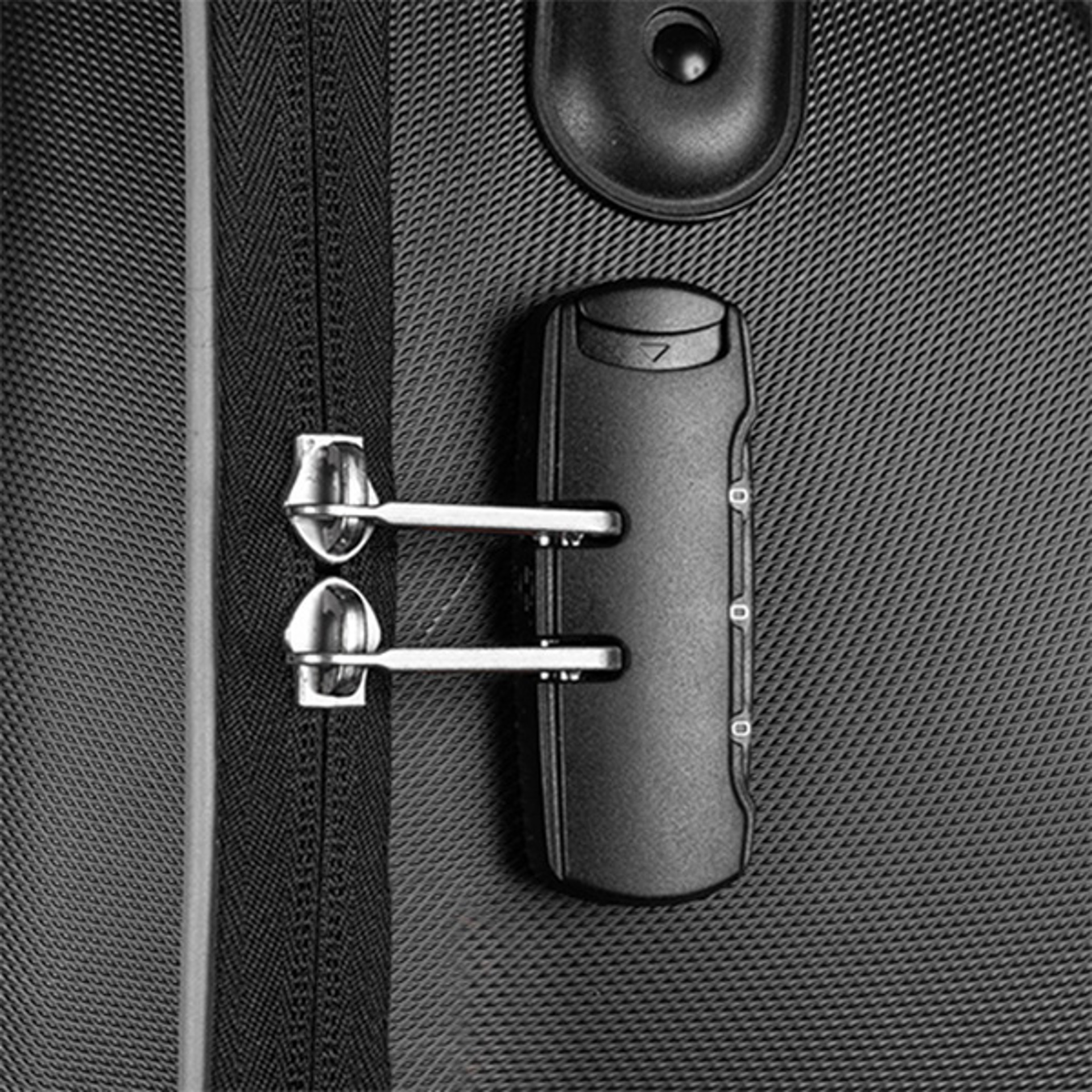 WL900B Built In Lock.jpg
