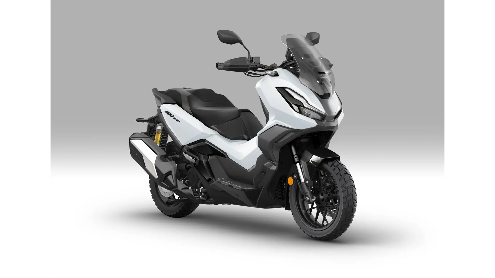 26YM_ADV350_Studio_MAT_PEARL_COOL_WHITE_NH-B44_RFQ.jpg