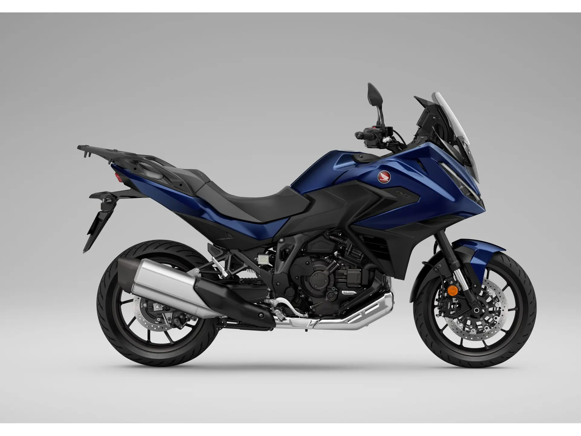 25YM_NT1100_PEARL_HAWKSEYE_BLUE_DCT_RHS_without_Pannier_Case.jpg