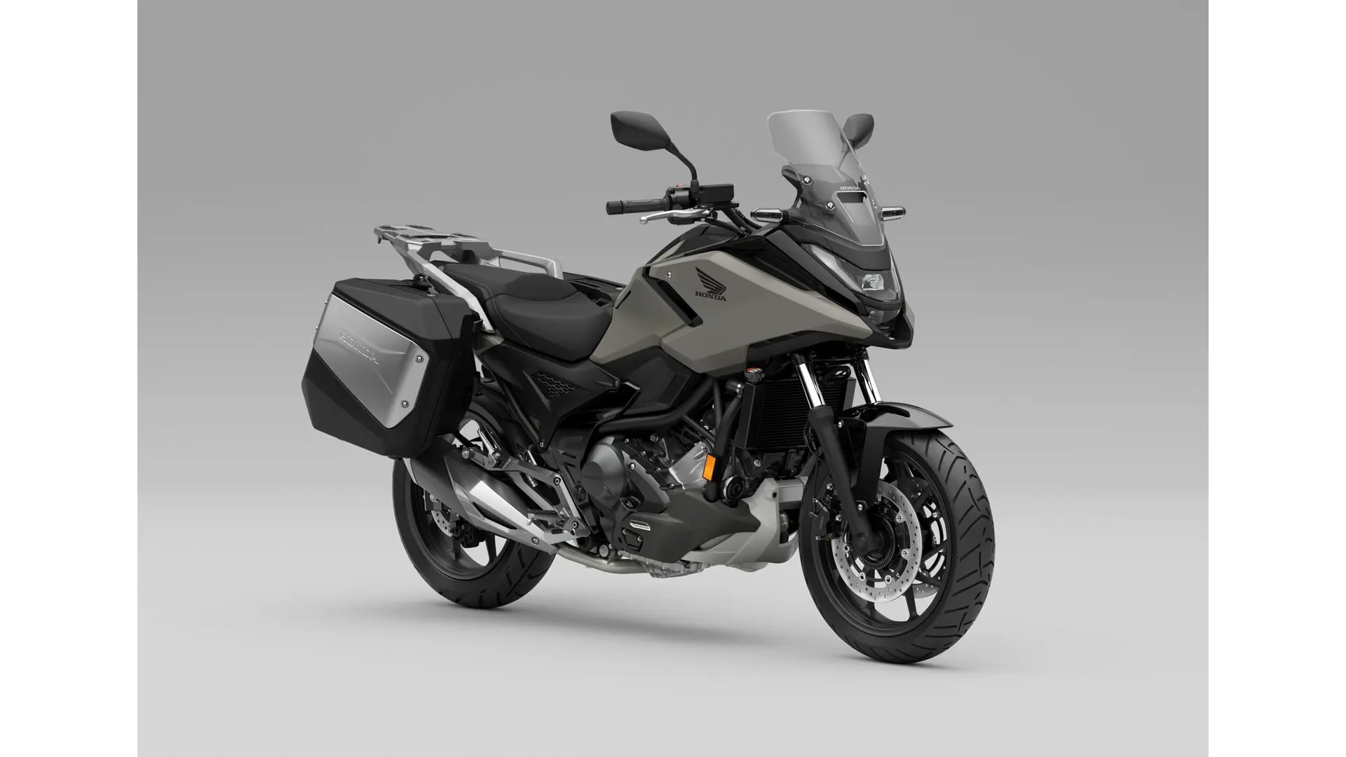 26YM_NC750X_MAT_DEEP_MUD_GRAY_DCT_TRAVEL_Pack_RFQ.jpg