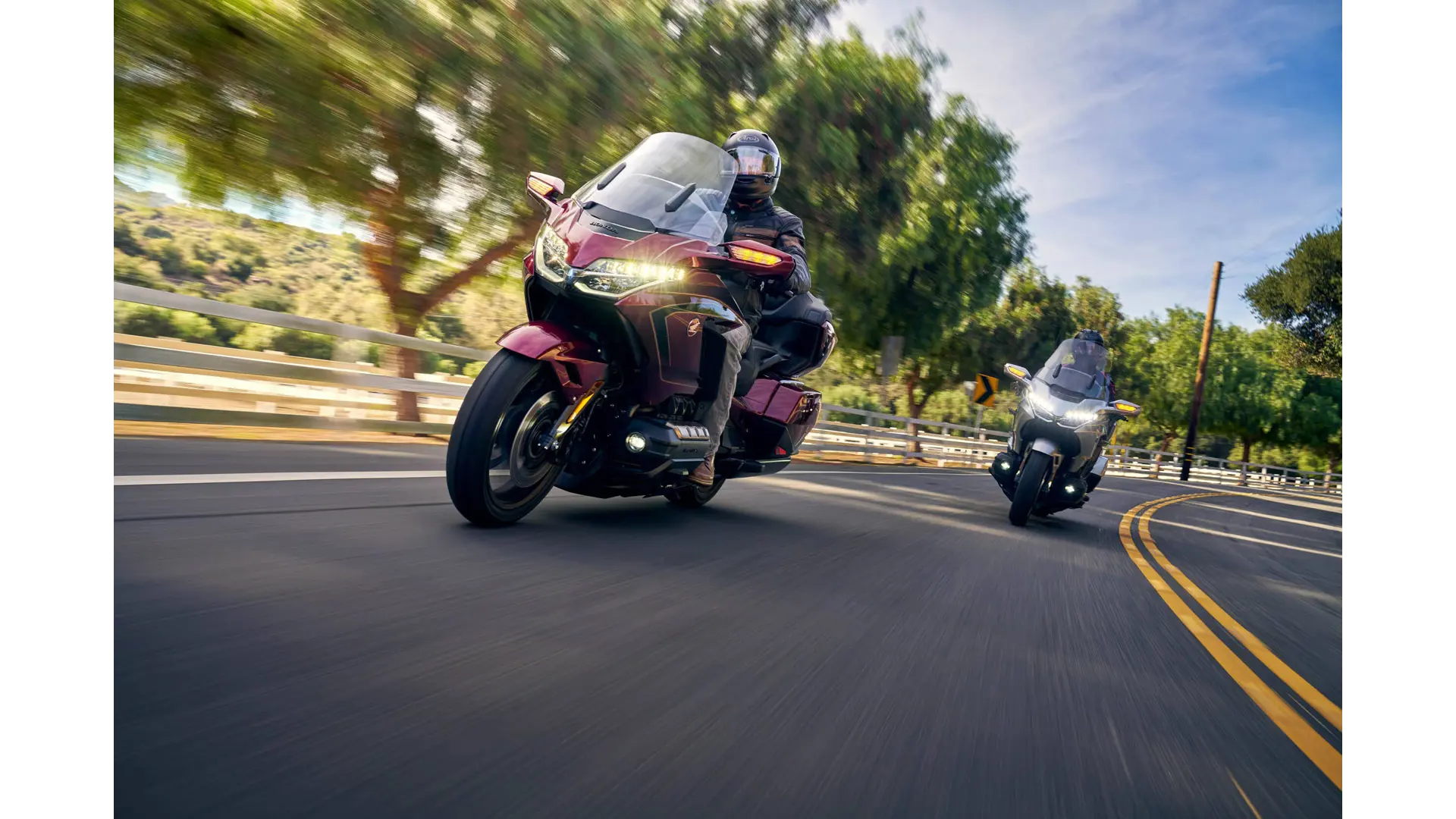 527267 25YM HONDA GL1800 GOLD WING TOUR.jpg