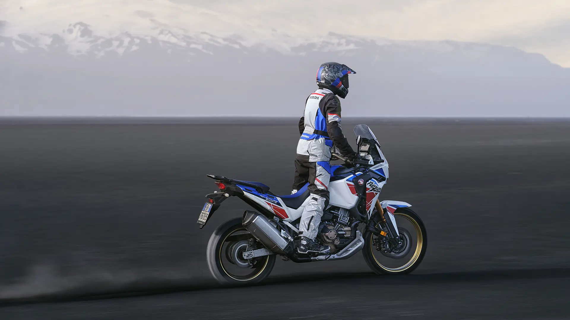 22Ym Africa Twin L4 Location 4327 (1).jpg