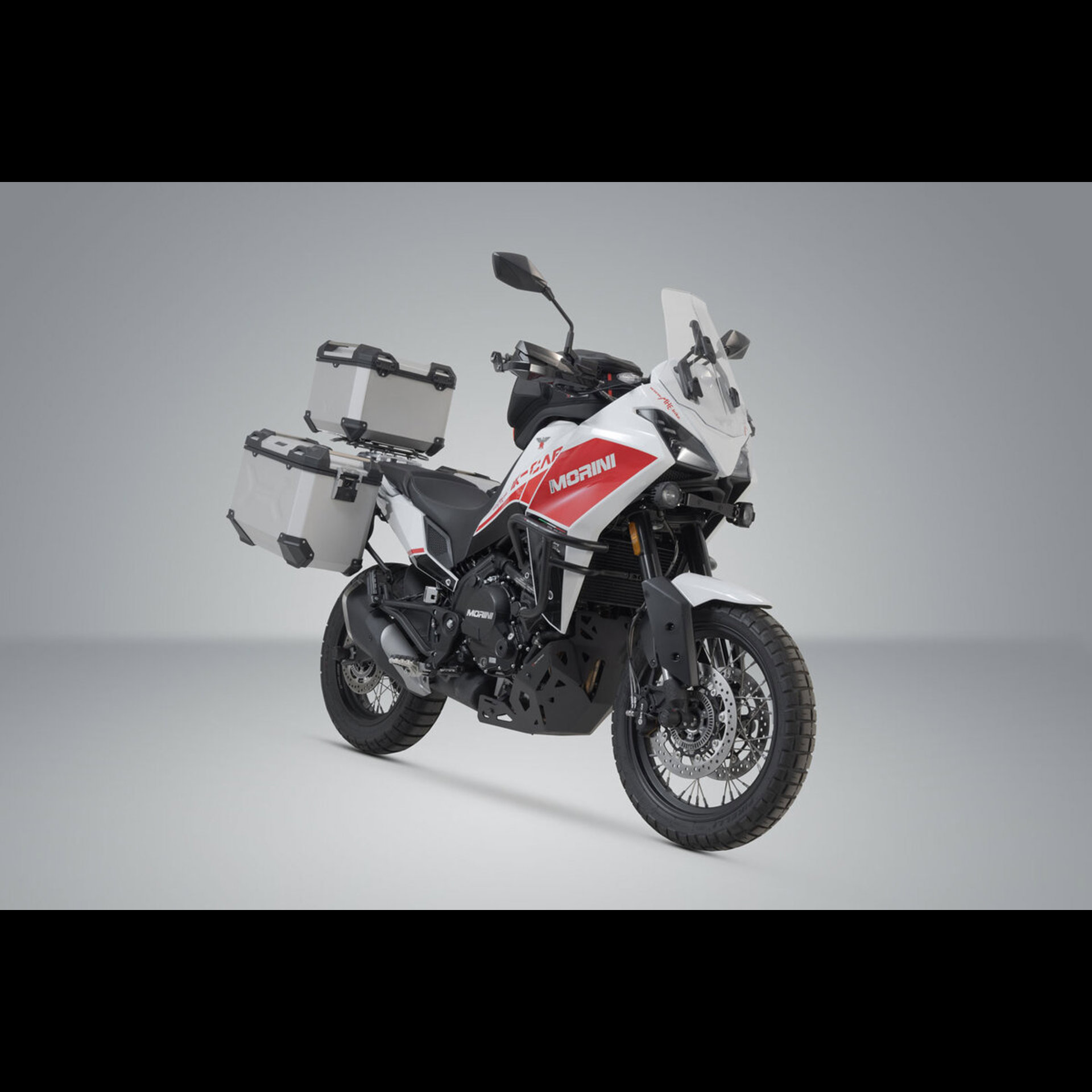 ADV.23.017.75000S 1.jpg