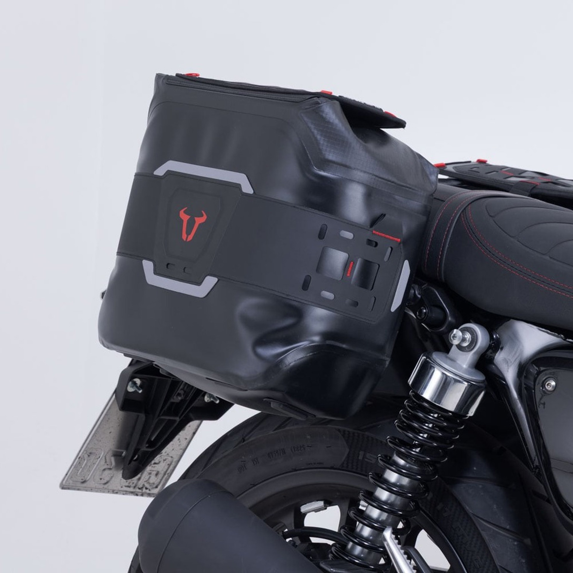 SW-MOTECH-107286-v10-4.jpg