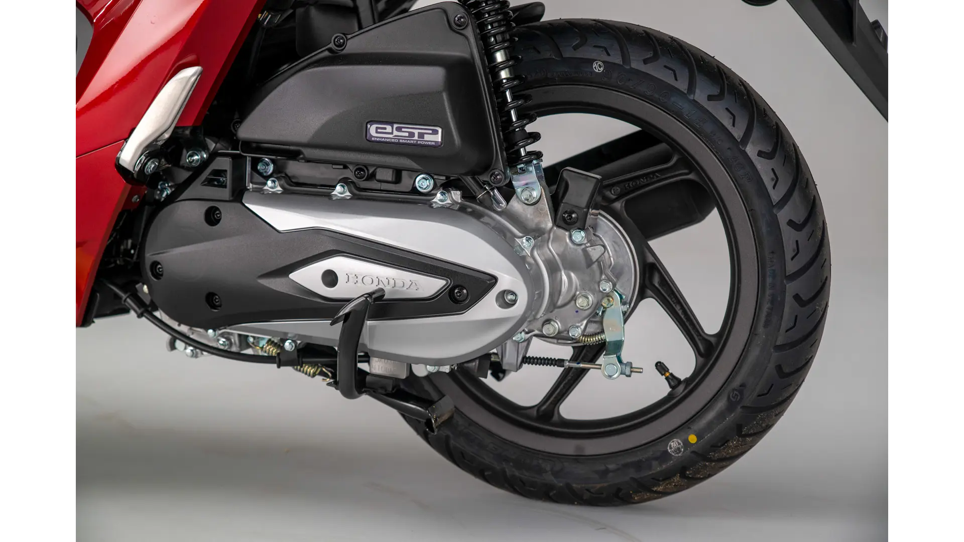 21YM VISION110 DETAIL 2195.jpg