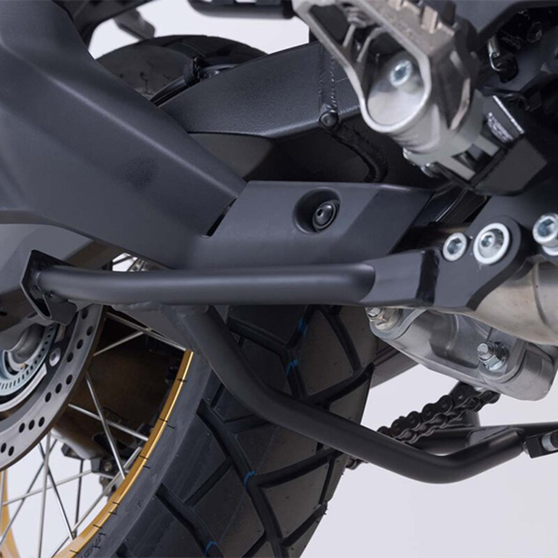 SW Motech Centralstøtteben – Suzuki V Strom 800DE (22 ) Hps 05 845 10000 B 5 Xl.jpg