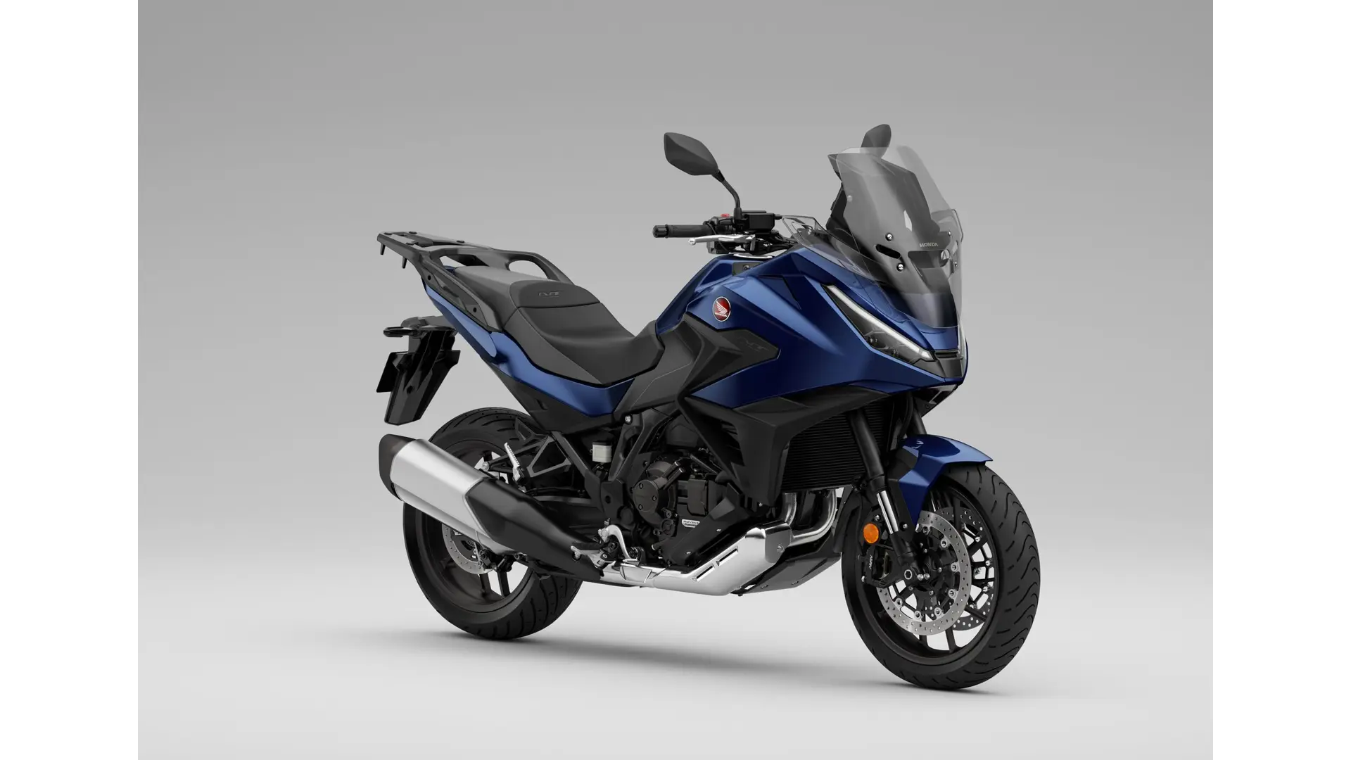 25YM_NT1100_PEARL_HAWKSEYE_BLUE_DCT_RFQ_without_Pannier_Case.jpg