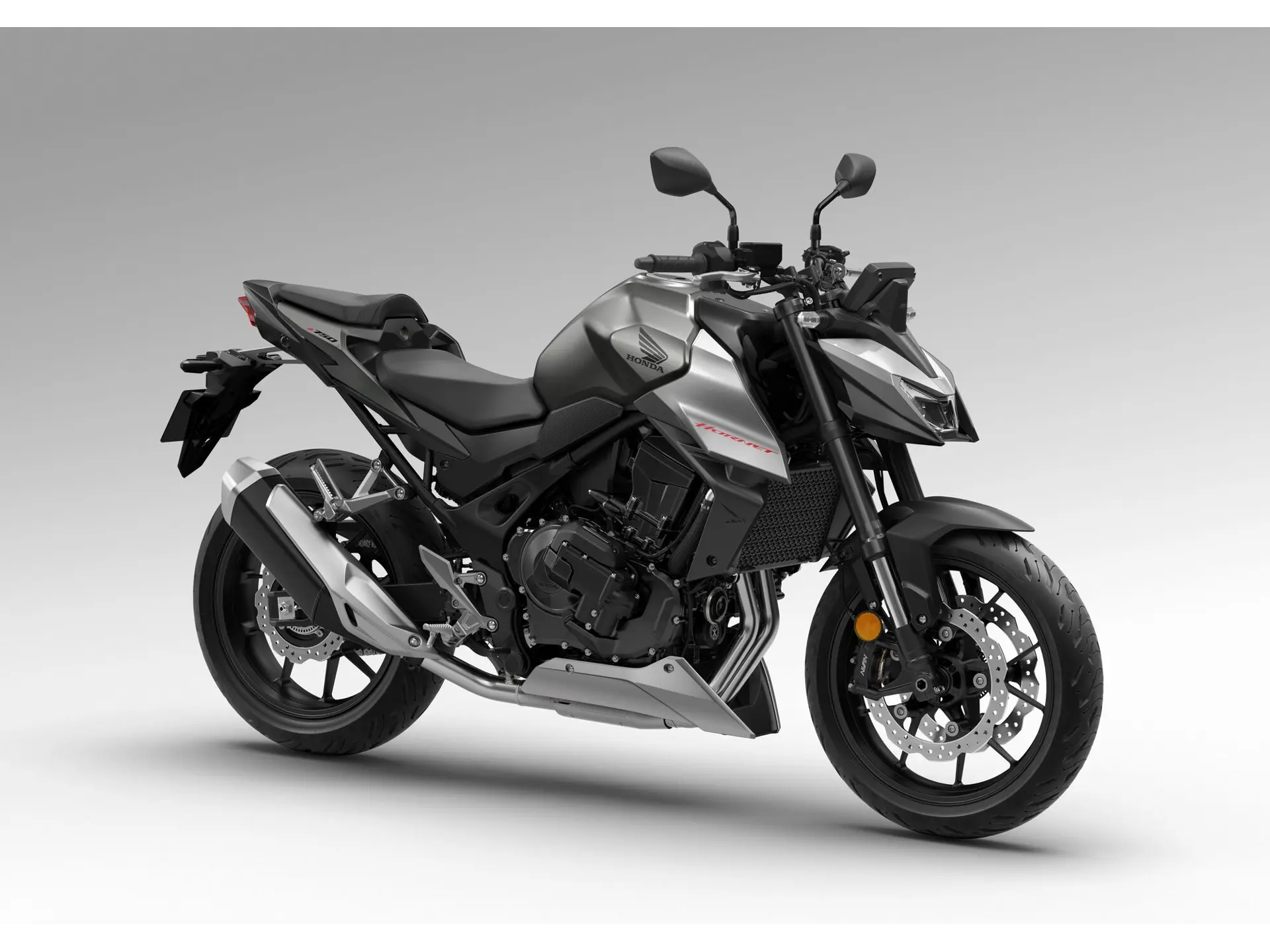 26YM_CB750_Hornet_E-Clutch_Studio_NH-D19M_Wolf_Silver_Metallic_RFQ.jpg