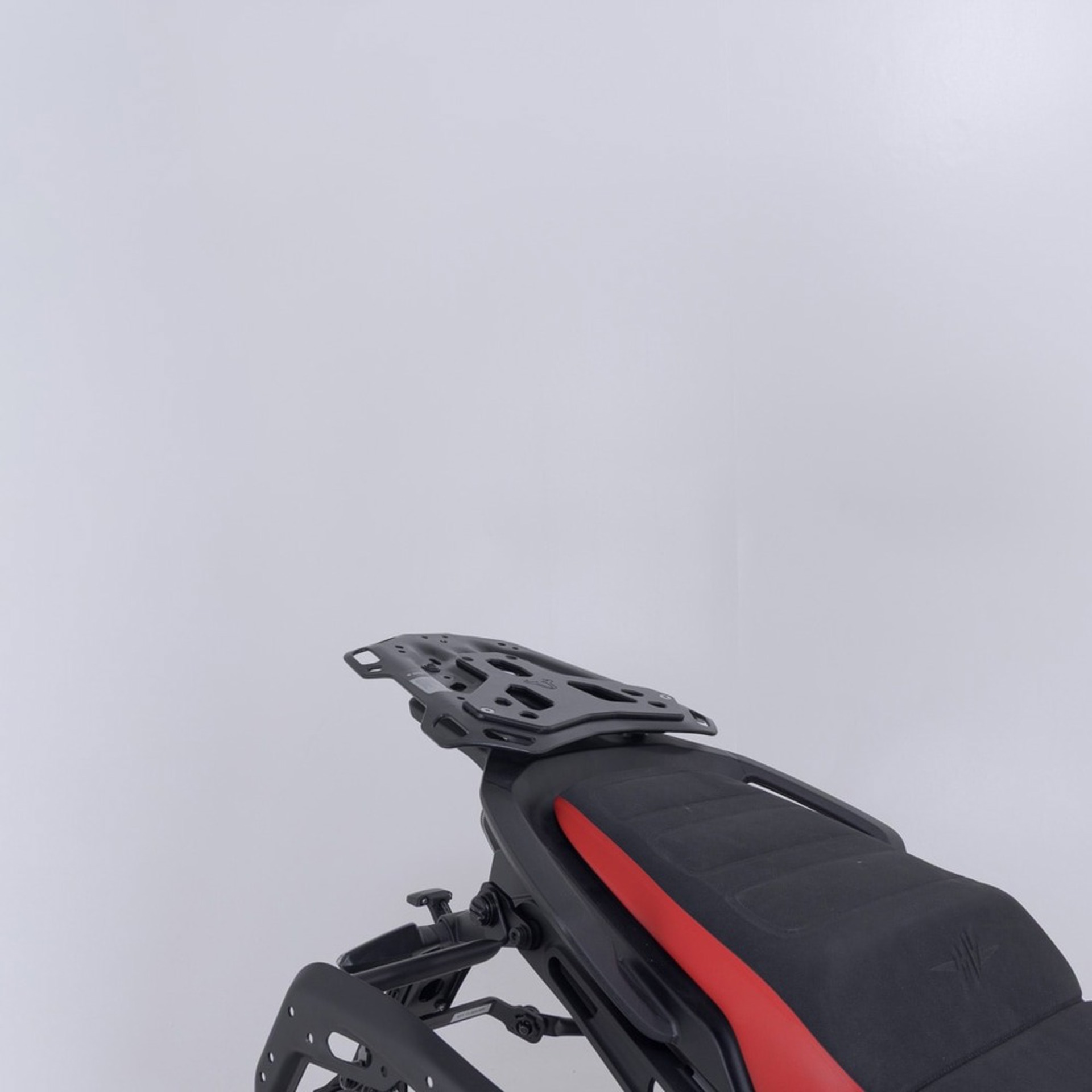 SW-MOTECH-107331-v17-5.jpg