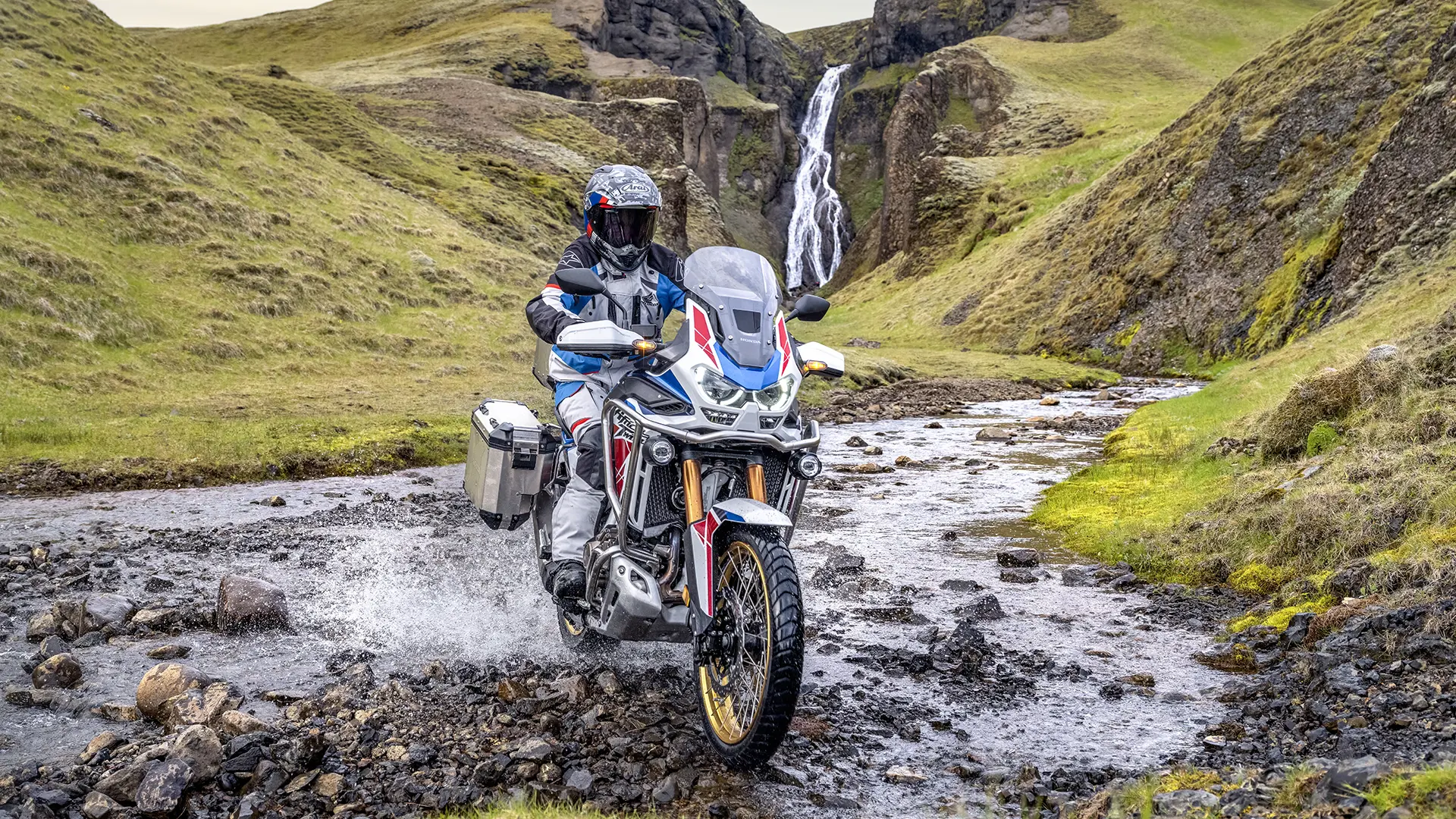 22Ym Africa Twin L4 Location 2095 (1).jpg