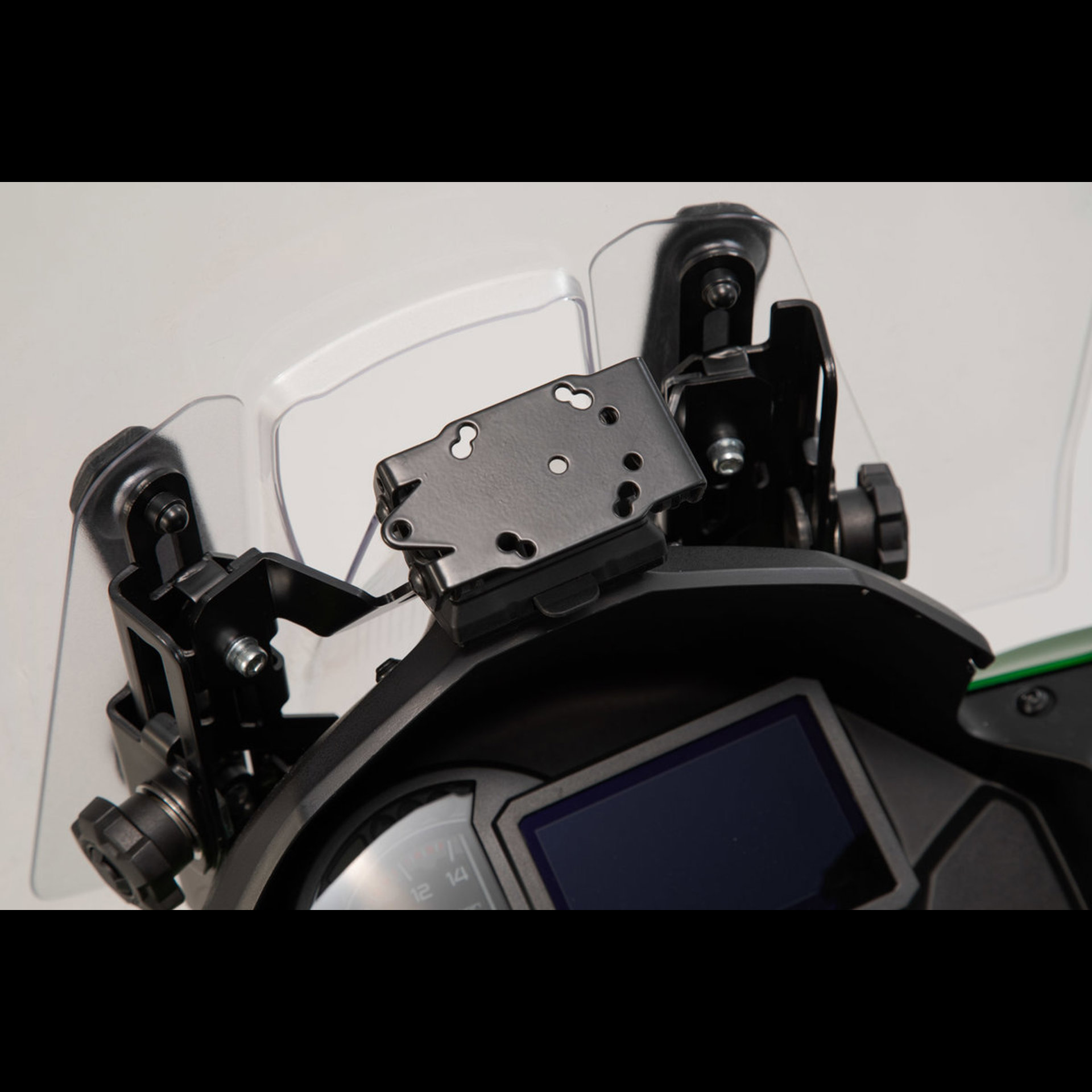 GPS.08.922.10000B_2.jpg