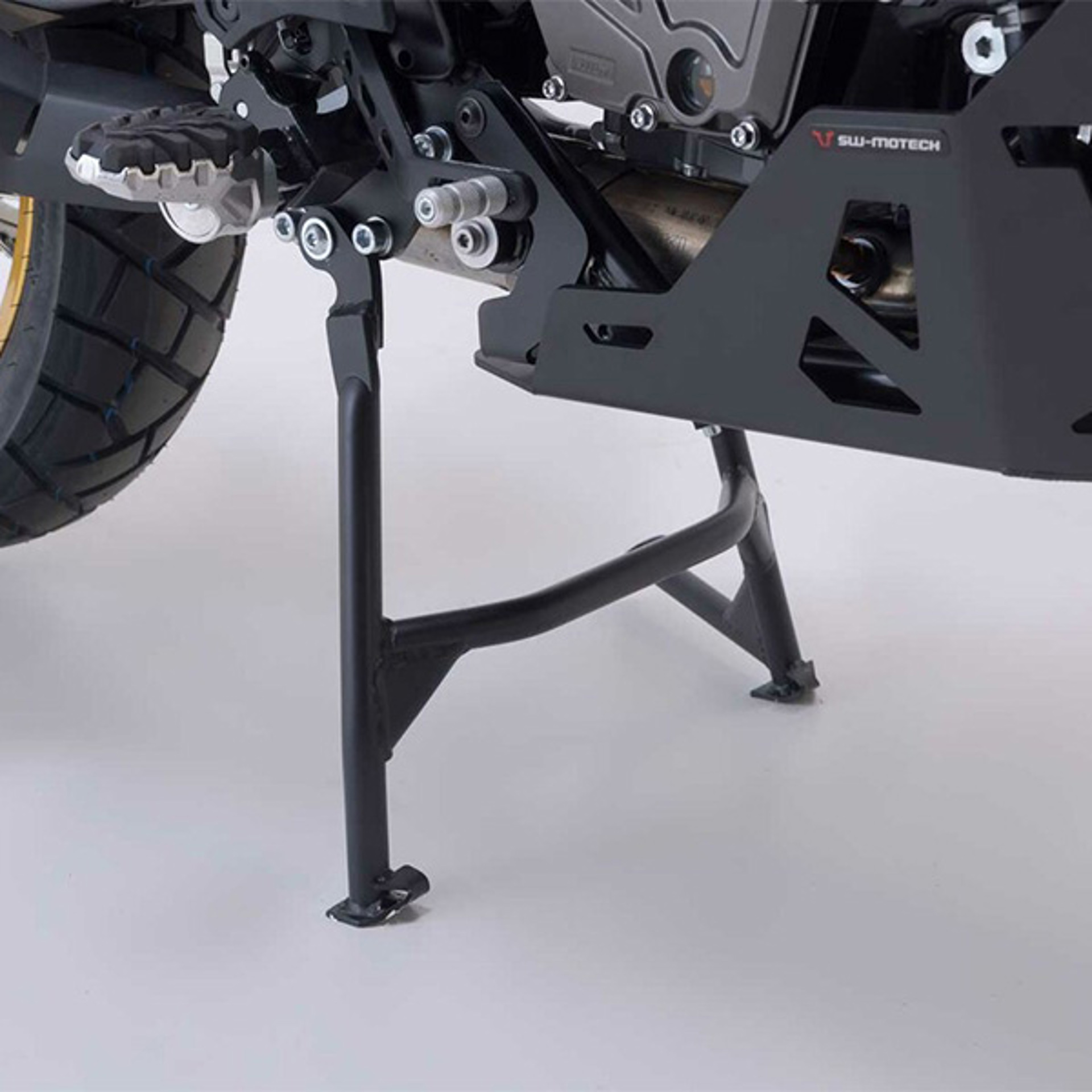 SW Motech Centralstøtteben – Suzuki V Strom 800DE (22 ) Hps 05 845 10000 B 1 Xl.2720.jpg
