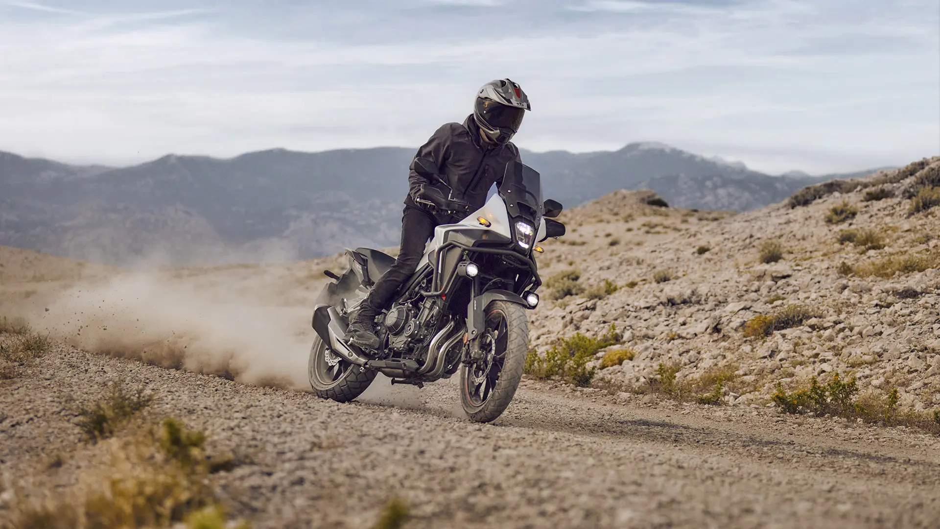 24YM NX500 LOCATION Dynamics 03 0809.jpg