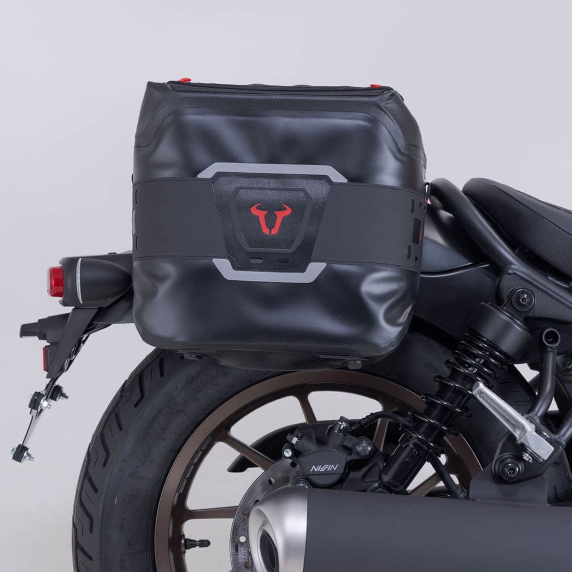 SW-MOTECH-107285-v10-3.jpg