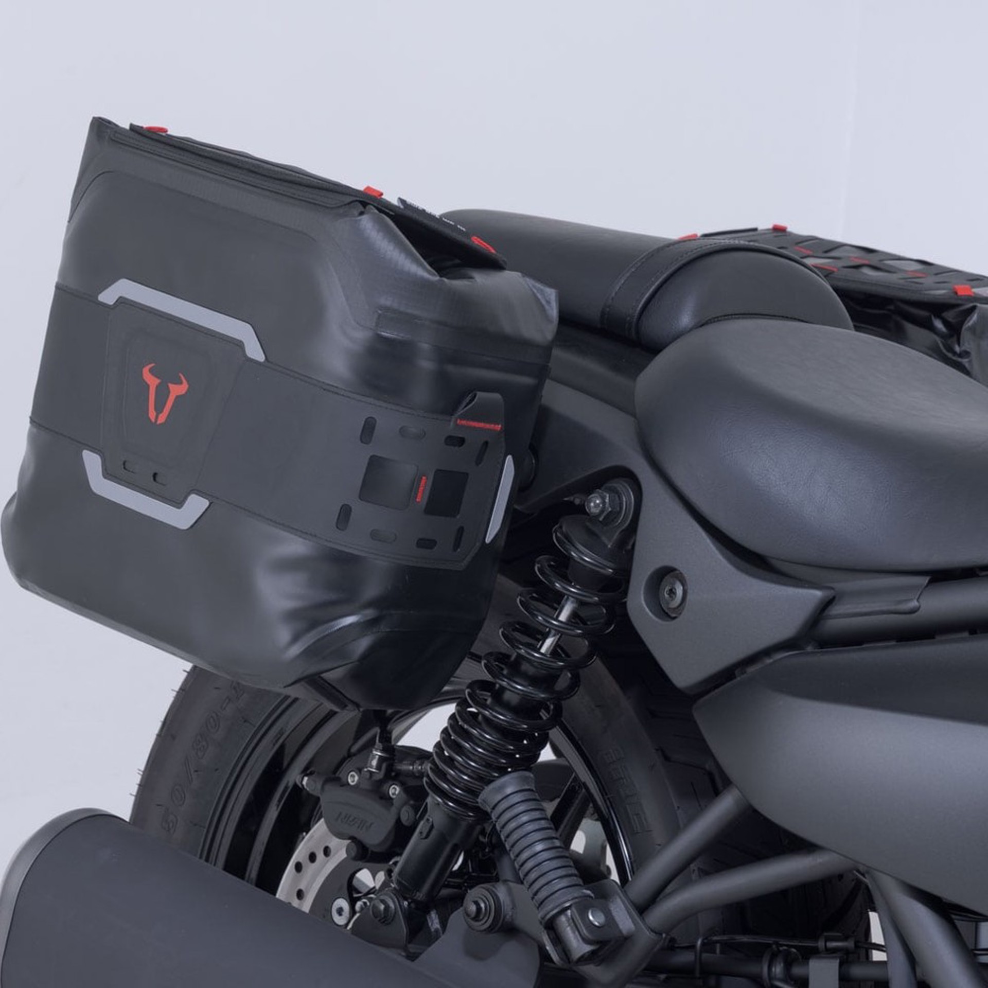 SW-MOTECH-108104-v41-5.jpg