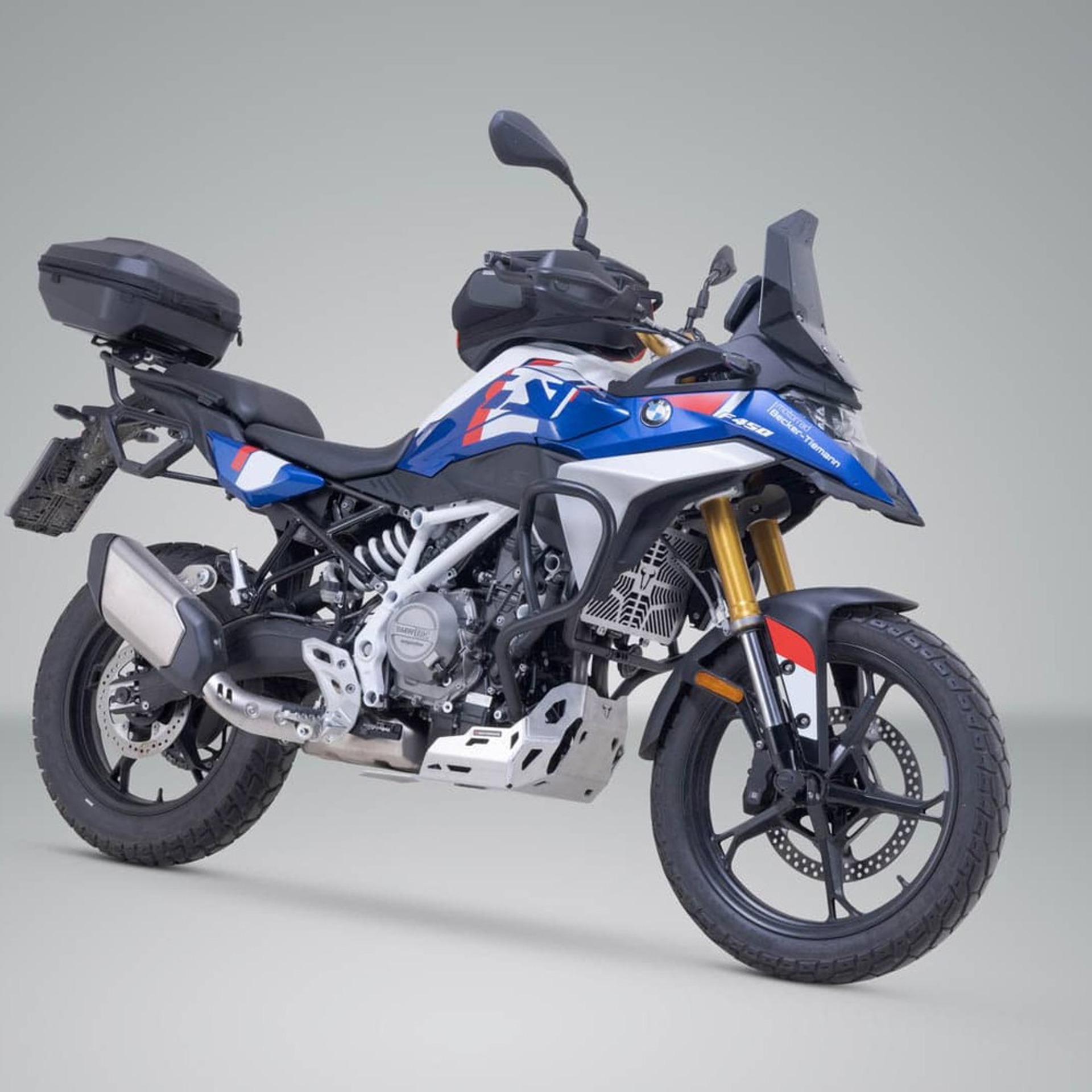 SW-MOTECH-108188-v30b-1.jpg