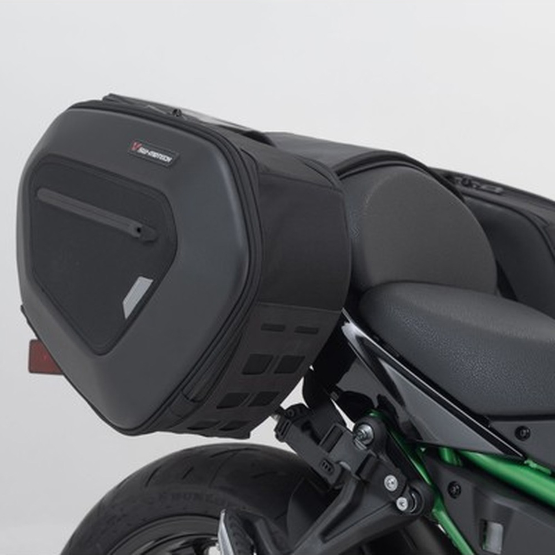 SW-MOTECH-97916-v17-2.jpg