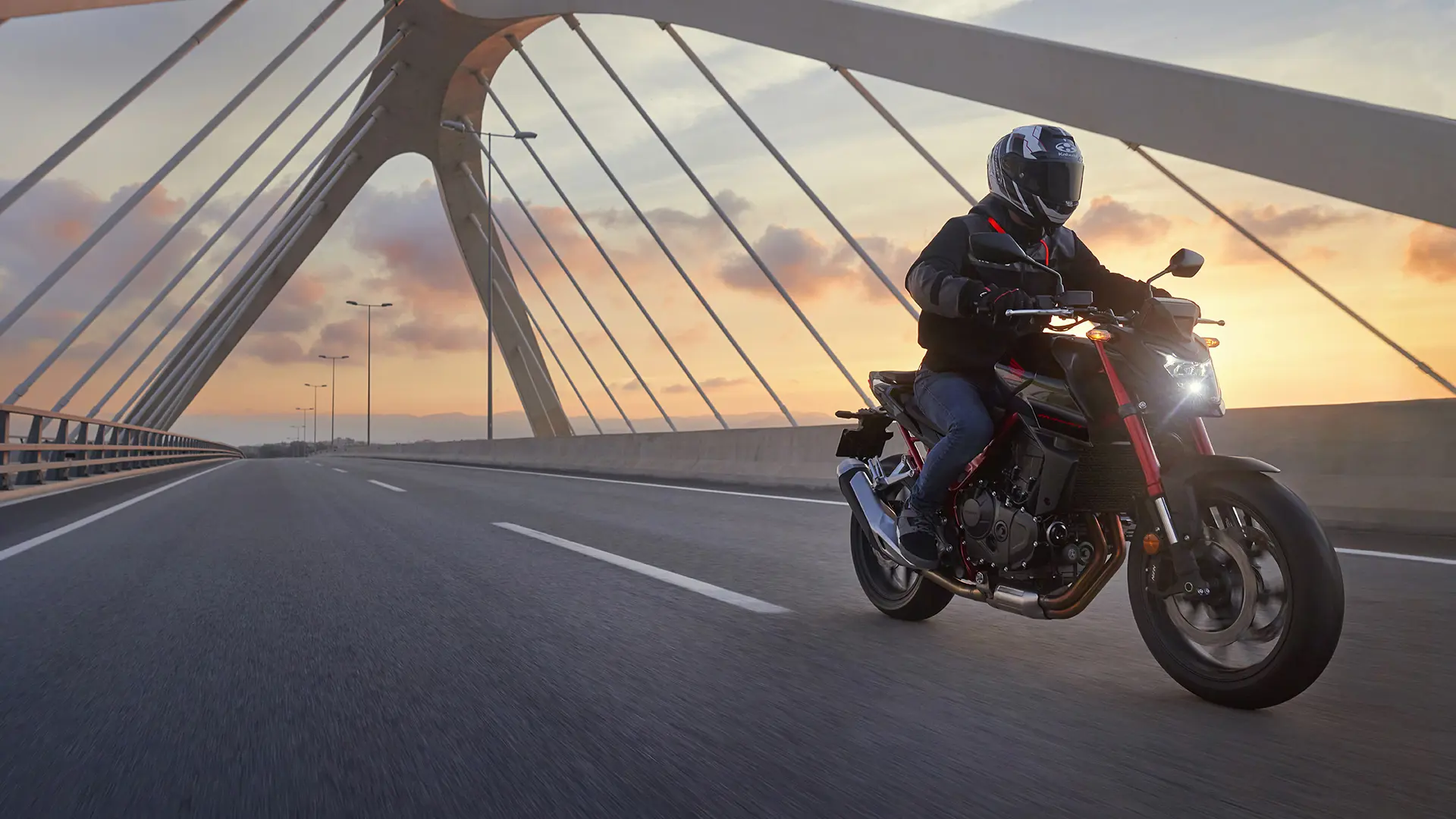 23Ym Cb750 Hornet Location Qs Dynamics 0702.jpg