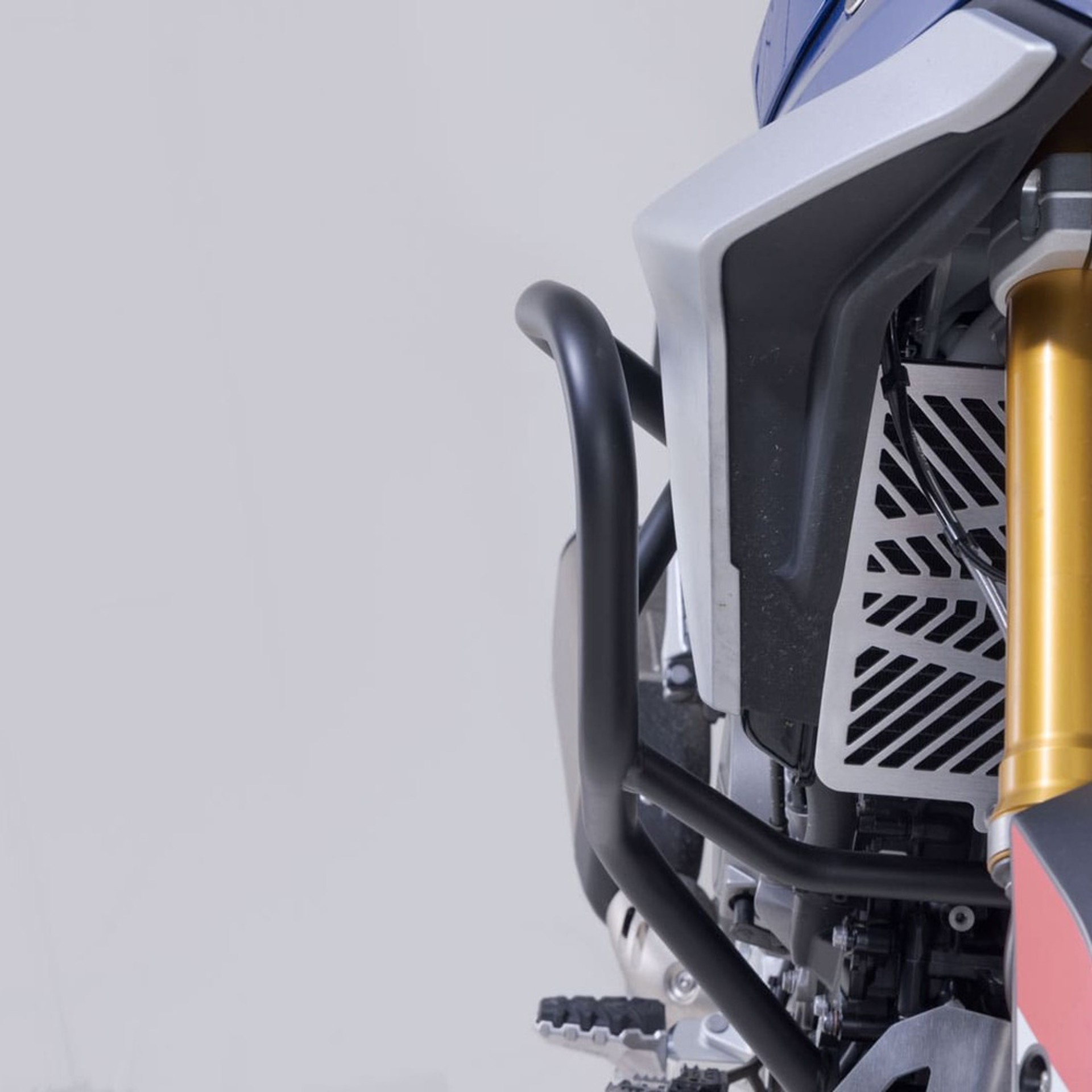 SW-MOTECH-108289-v30-3.jpg