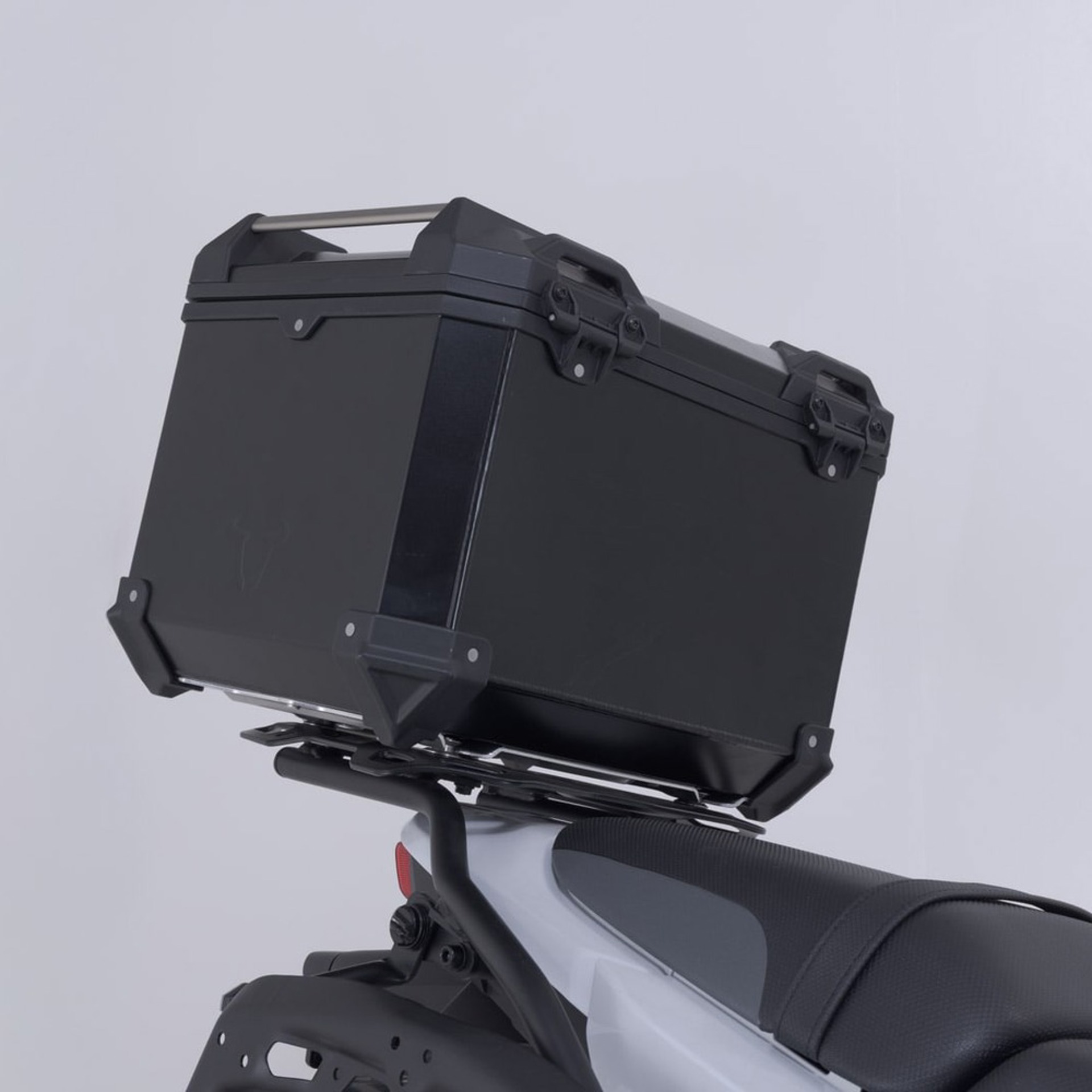 SW-MOTECH-107327-v12-1.jpg