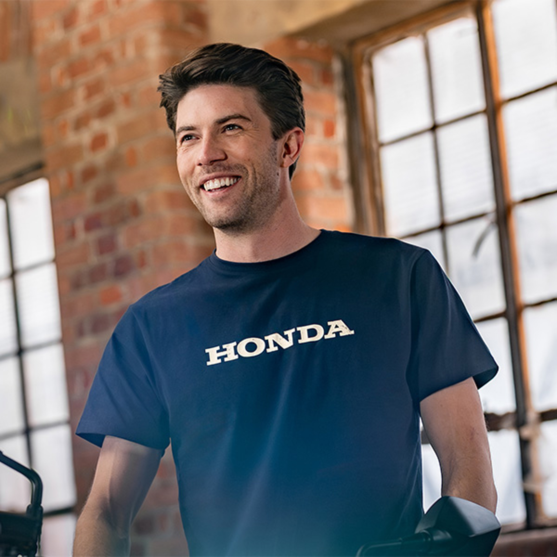 26YM Apparel Location Heritage 08AUD TTE 002C Logo Lettering HTG T Shirt Navy Blue.jpg