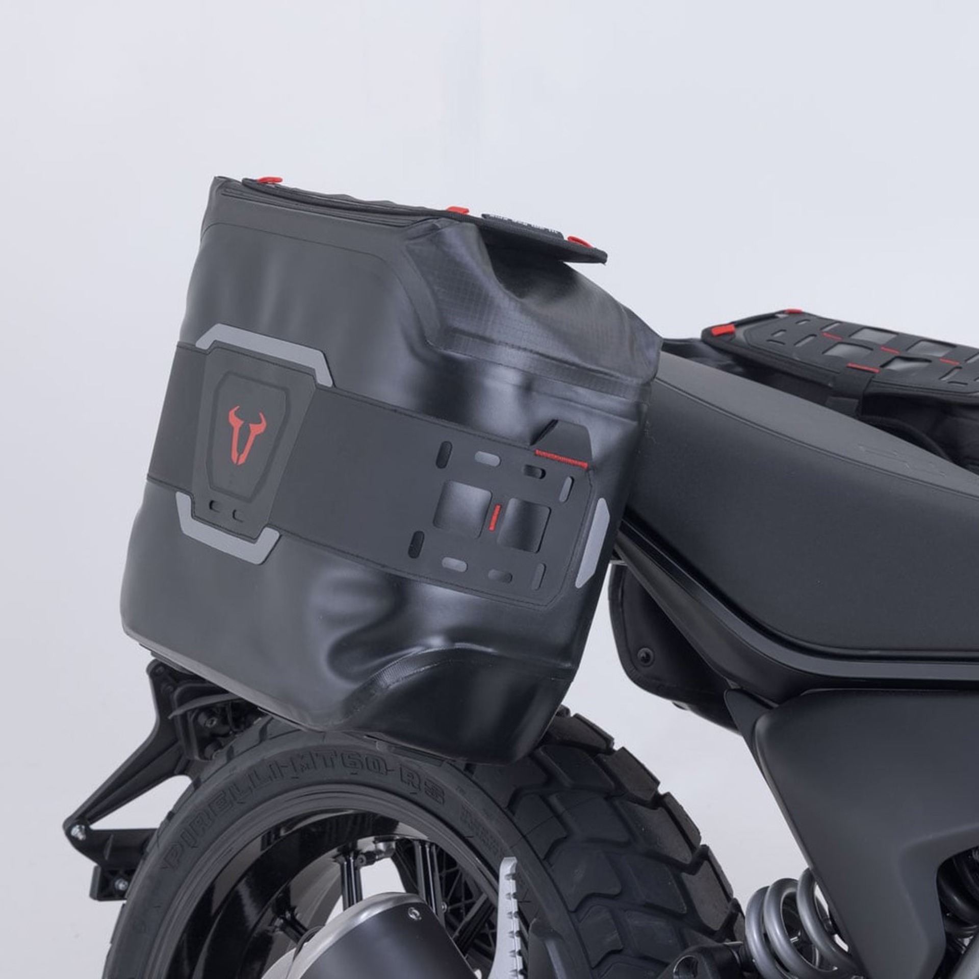 SW-MOTECH-107299-v10-4.jpg