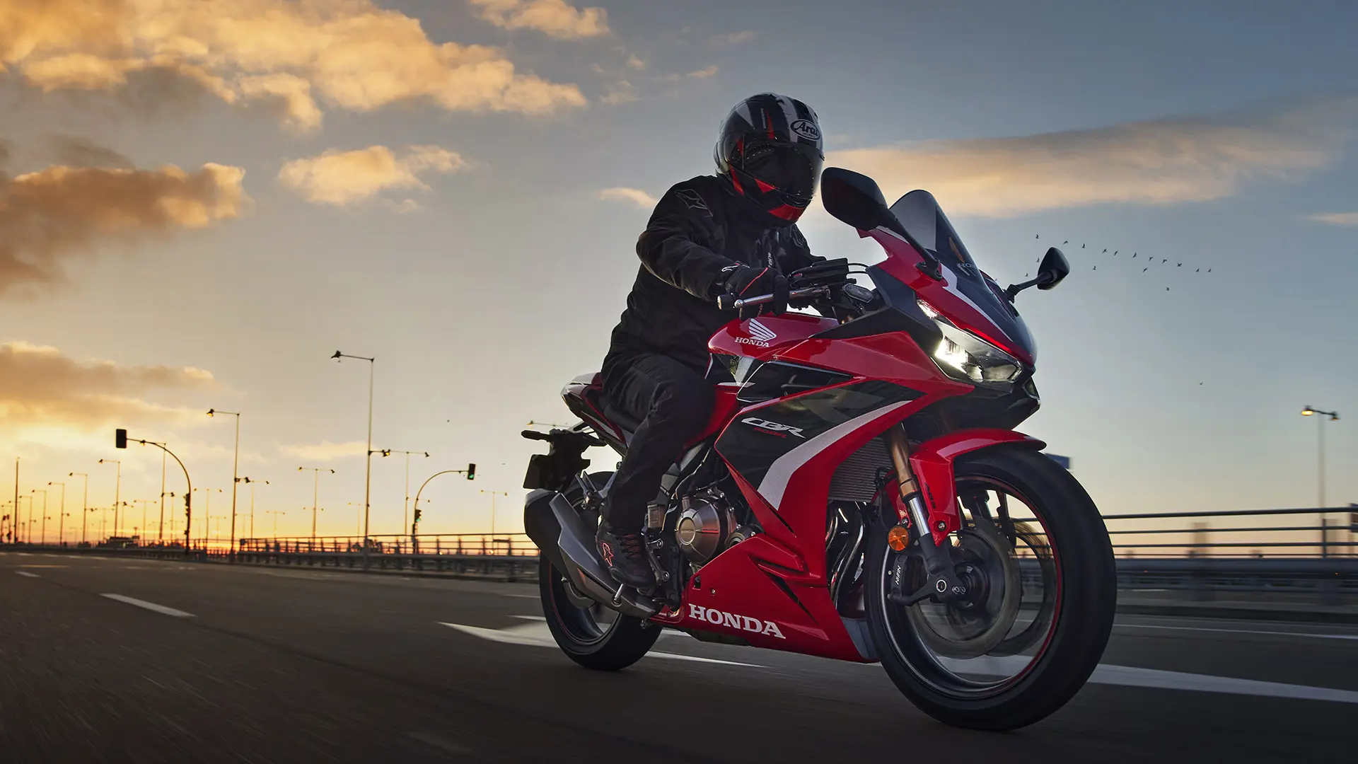 22Ym Cbr500r Location Dynamic 03 544.jpg