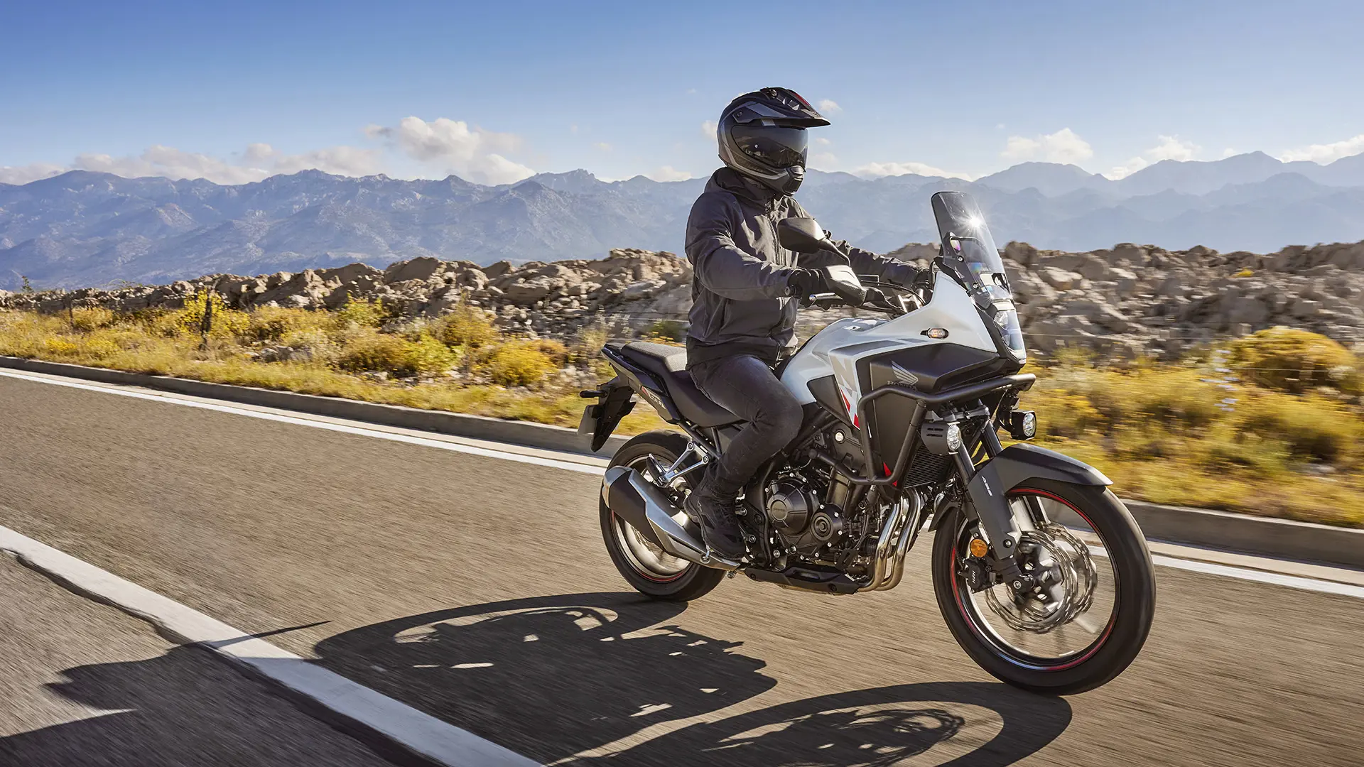 24YM NX500 LOCATION Dynamics 02 0228.jpg