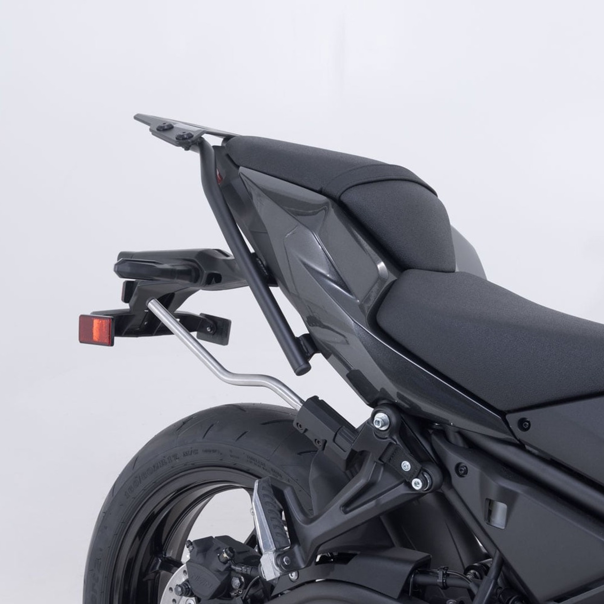 SW-MOTECH-103563-v17-4.jpg