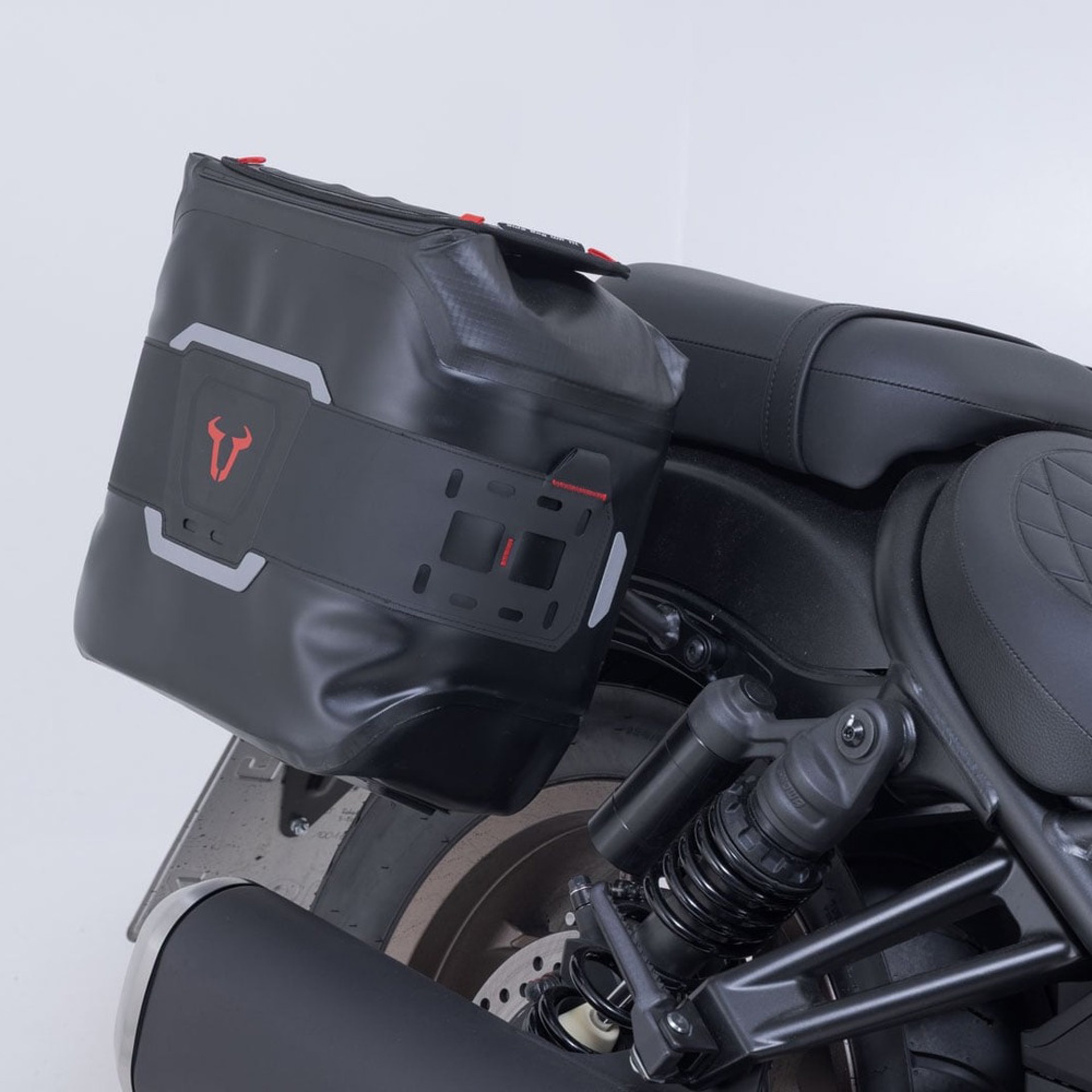 SW-MOTECH-107284-v10-4.jpg