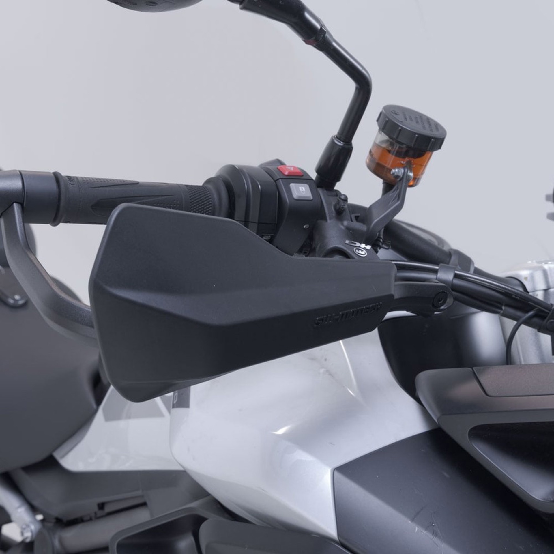 SW-MOTECH-101420-v14-3.jpg