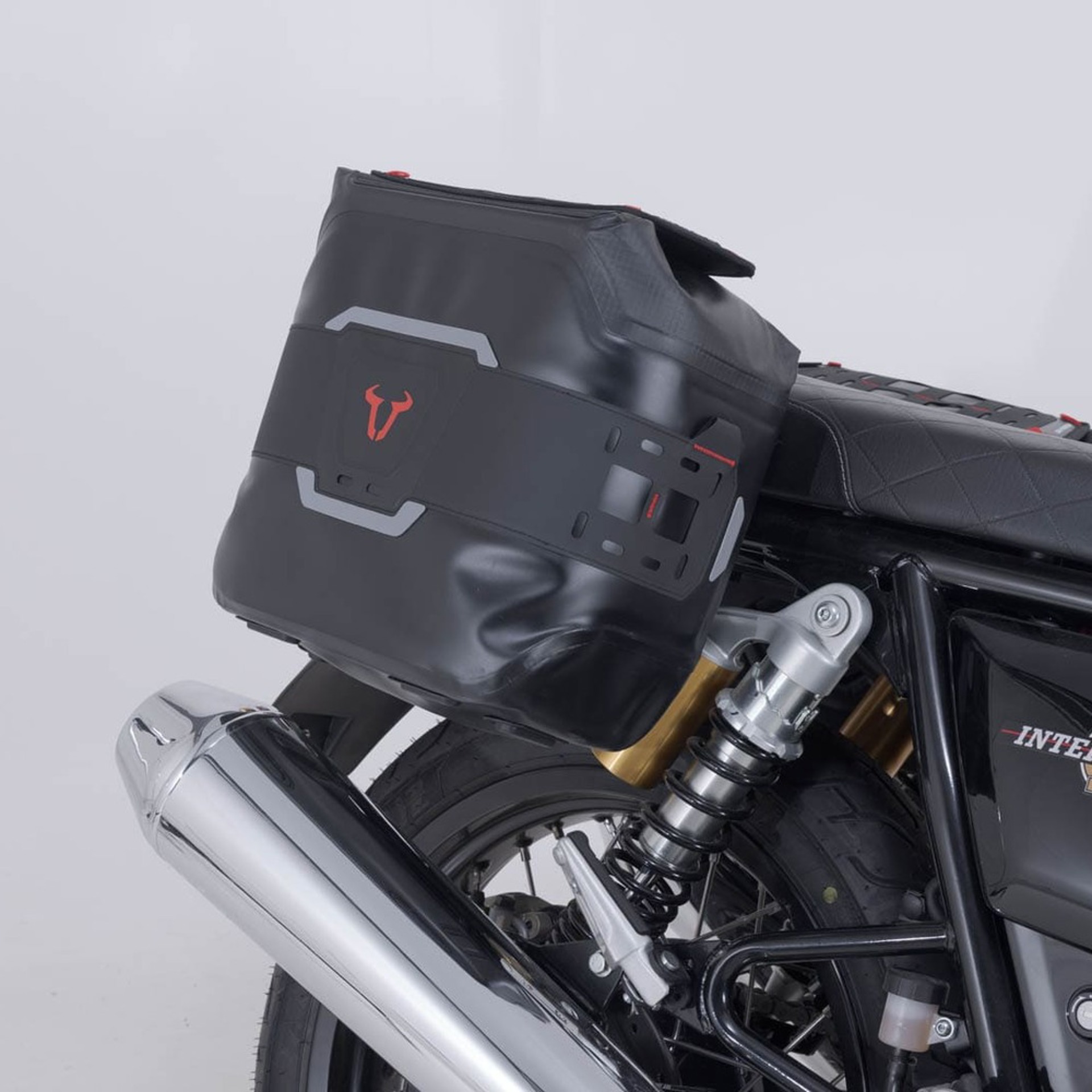 SW-MOTECH-107300-v10-4.jpg