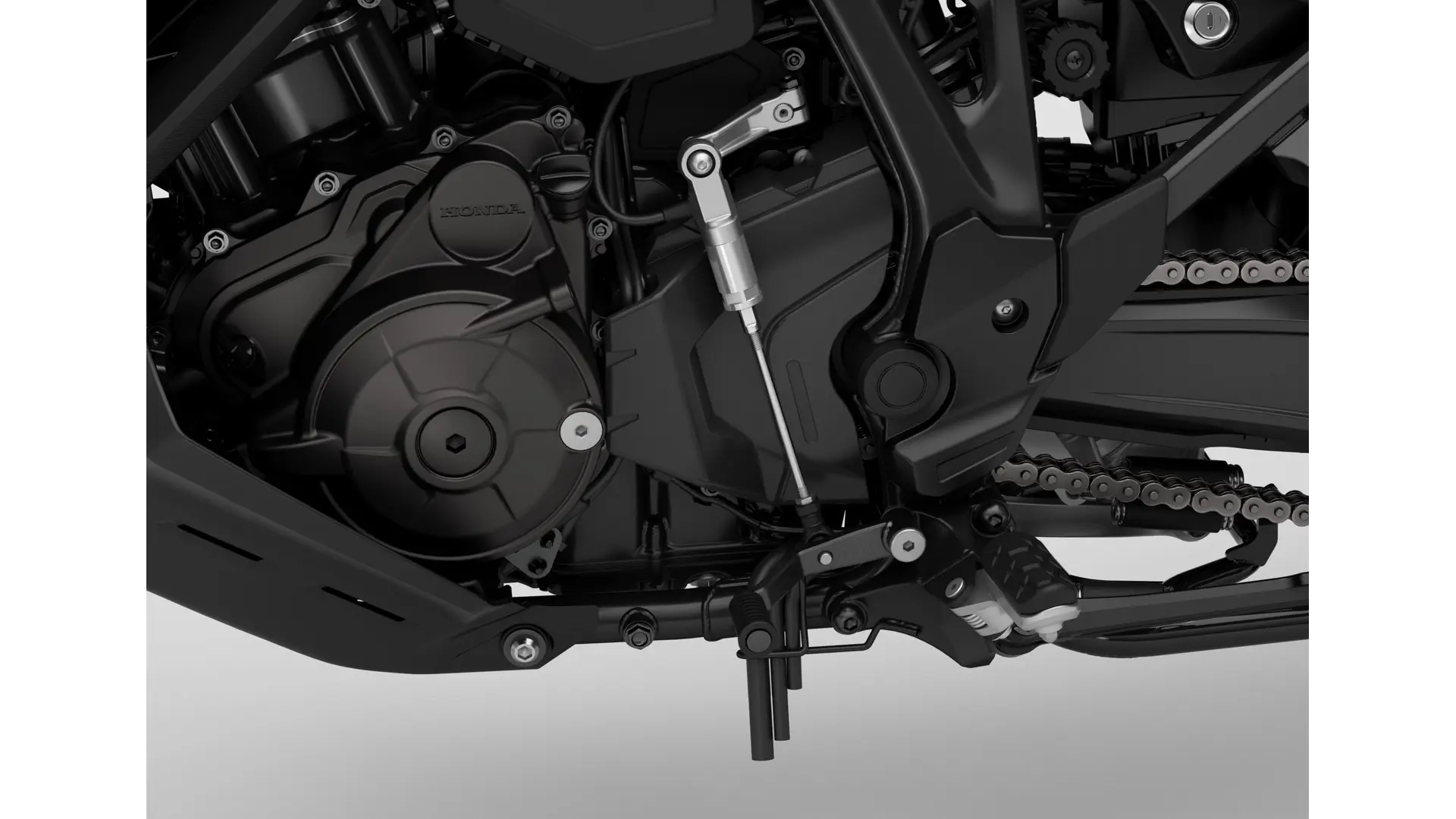 25YM_NT1100_MAT_WARM_ASH_METALLIC_MT_Close-Up_Quick_Shifter.jpg